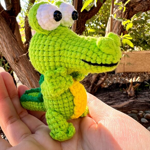 Handmade Amigurumi Crochet Green Crocodile Plushie Desktop Tabletop Home Decorat - Picture 5 of 8